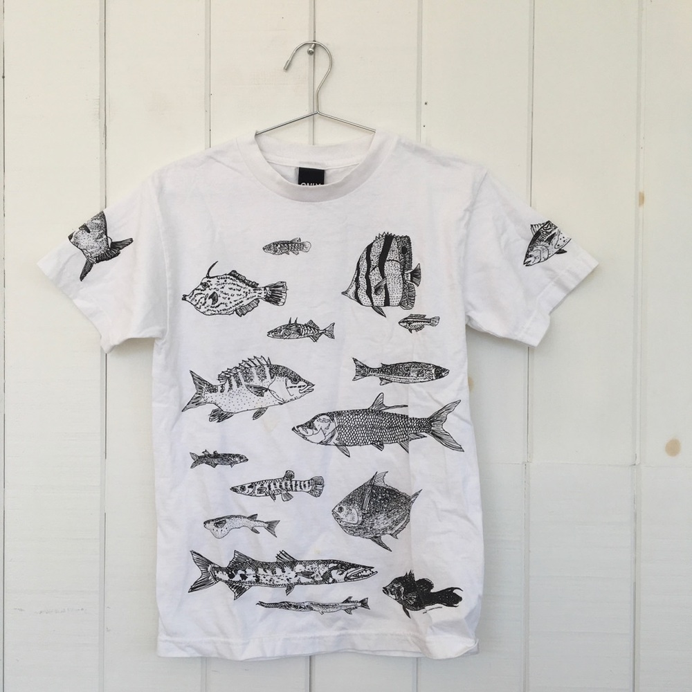 fish graphic tee by only